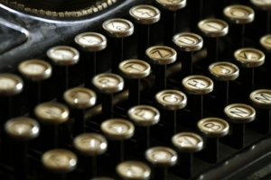 typewriter-472850_1920